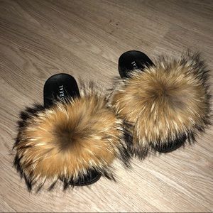 Fox Fur Slides